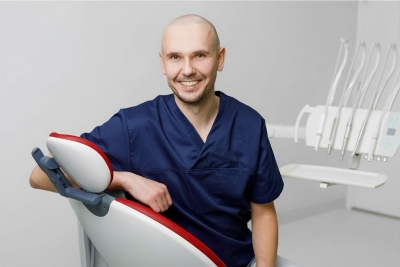 Dr. Henri Ristisaar